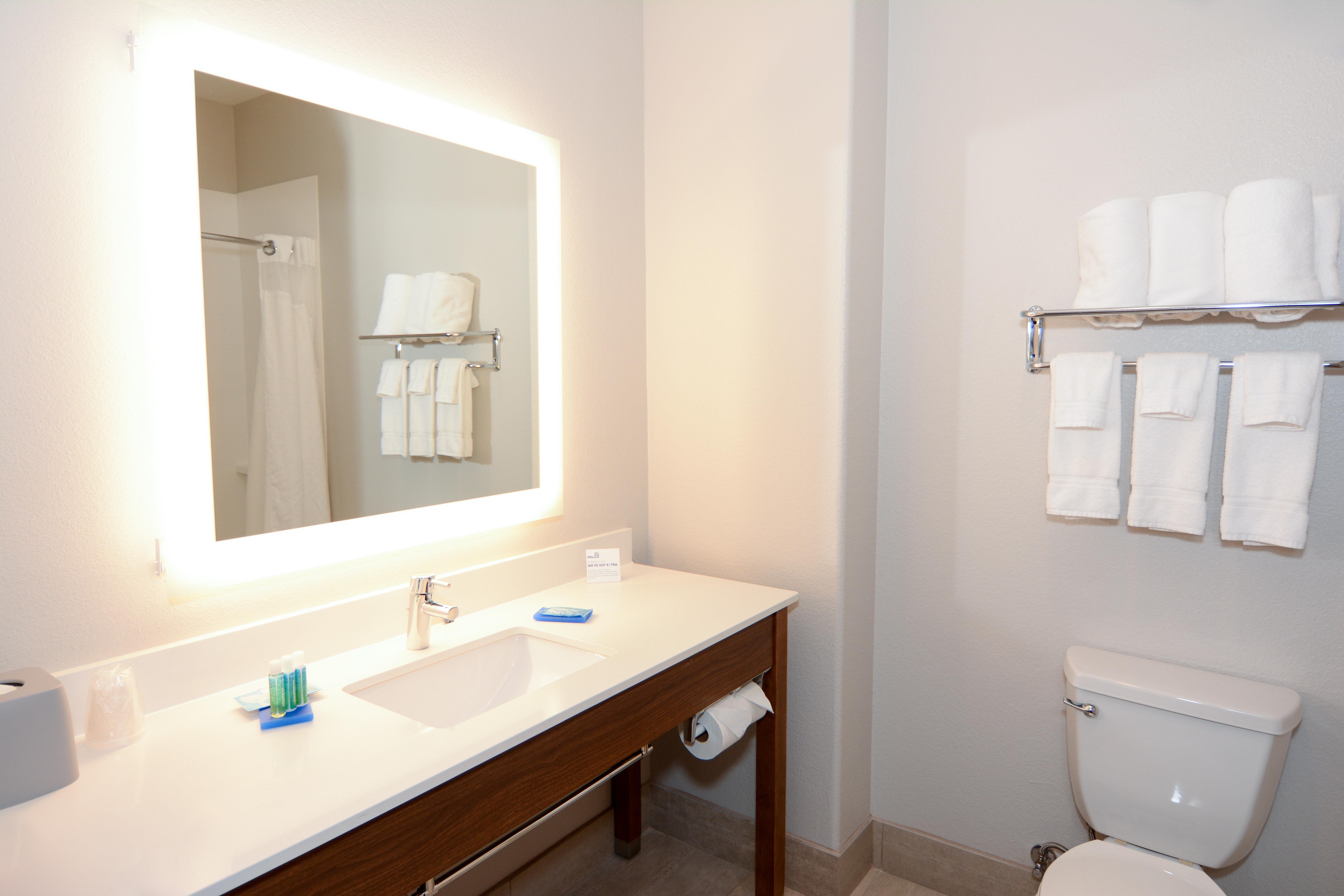 Holiday Inn Express Hotel & Suites New Boston By Ihg Exterior foto