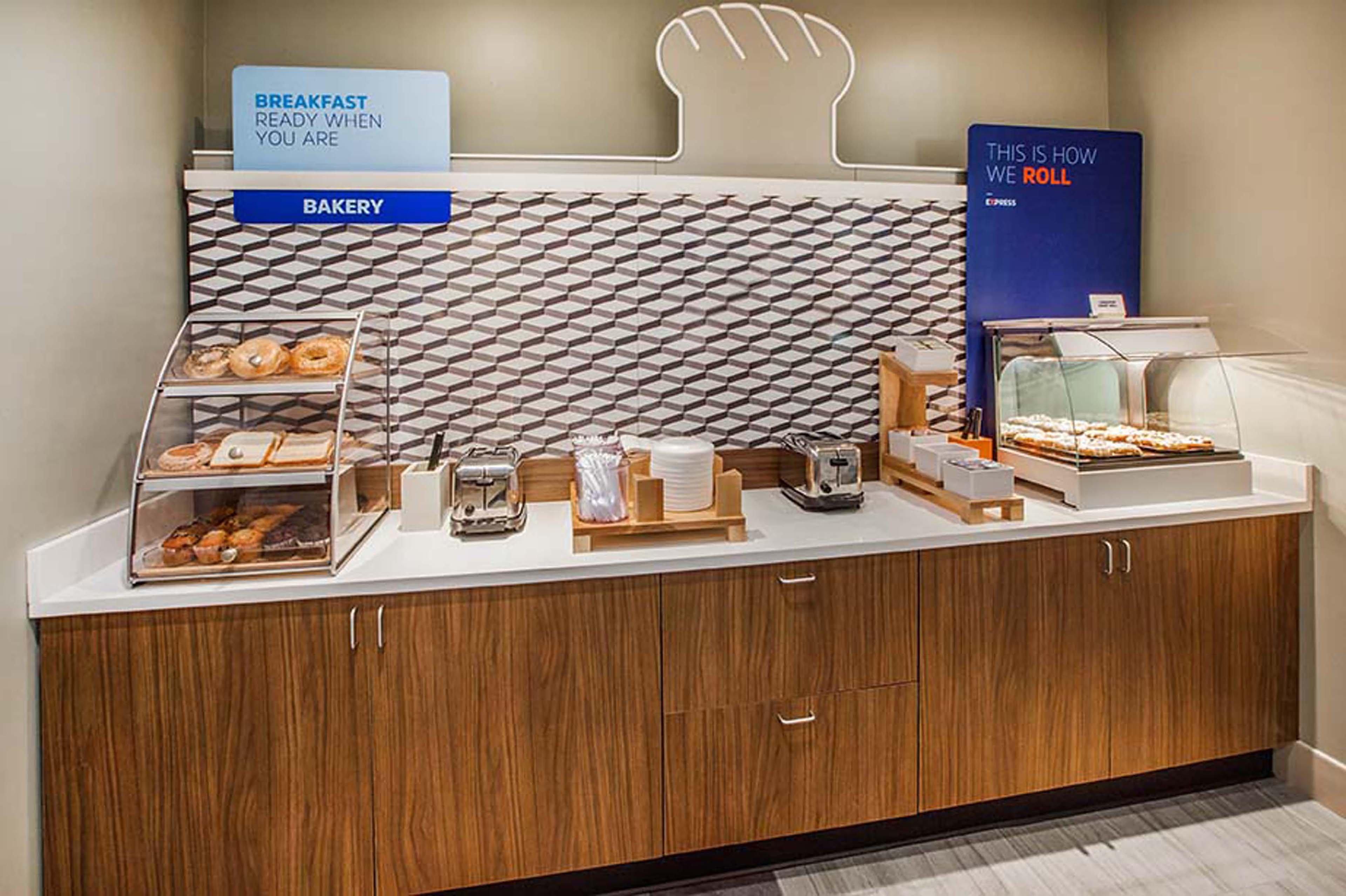 Holiday Inn Express Hotel & Suites New Boston By Ihg Exterior foto